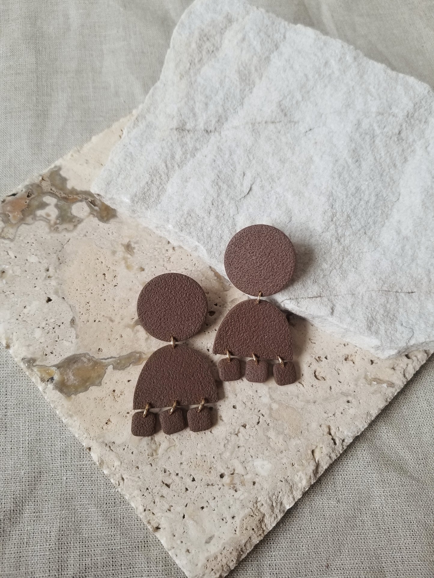 three dangle arches