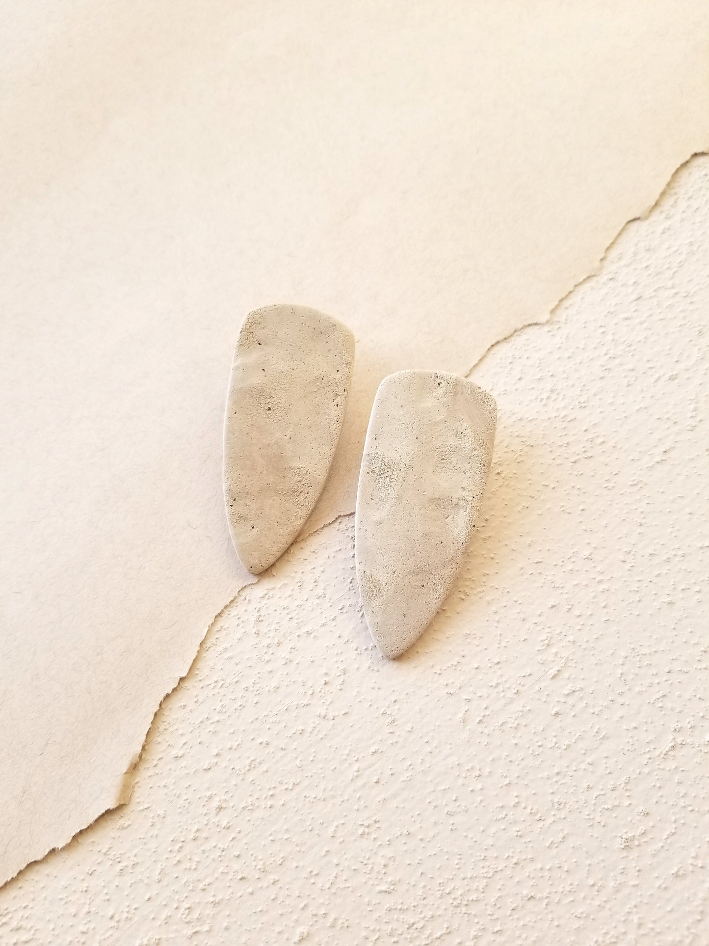 travertine daggers