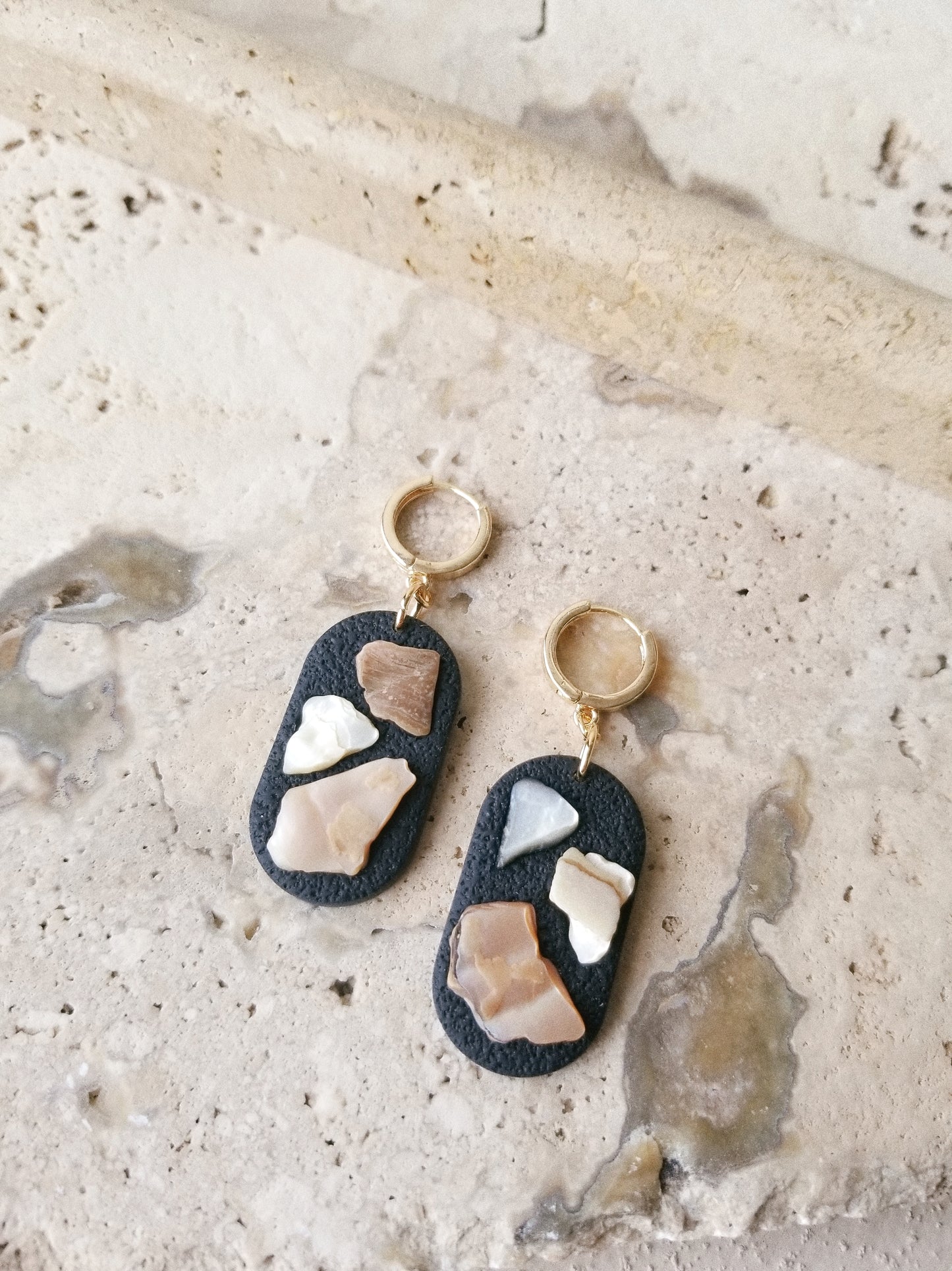 seashell leverbacks