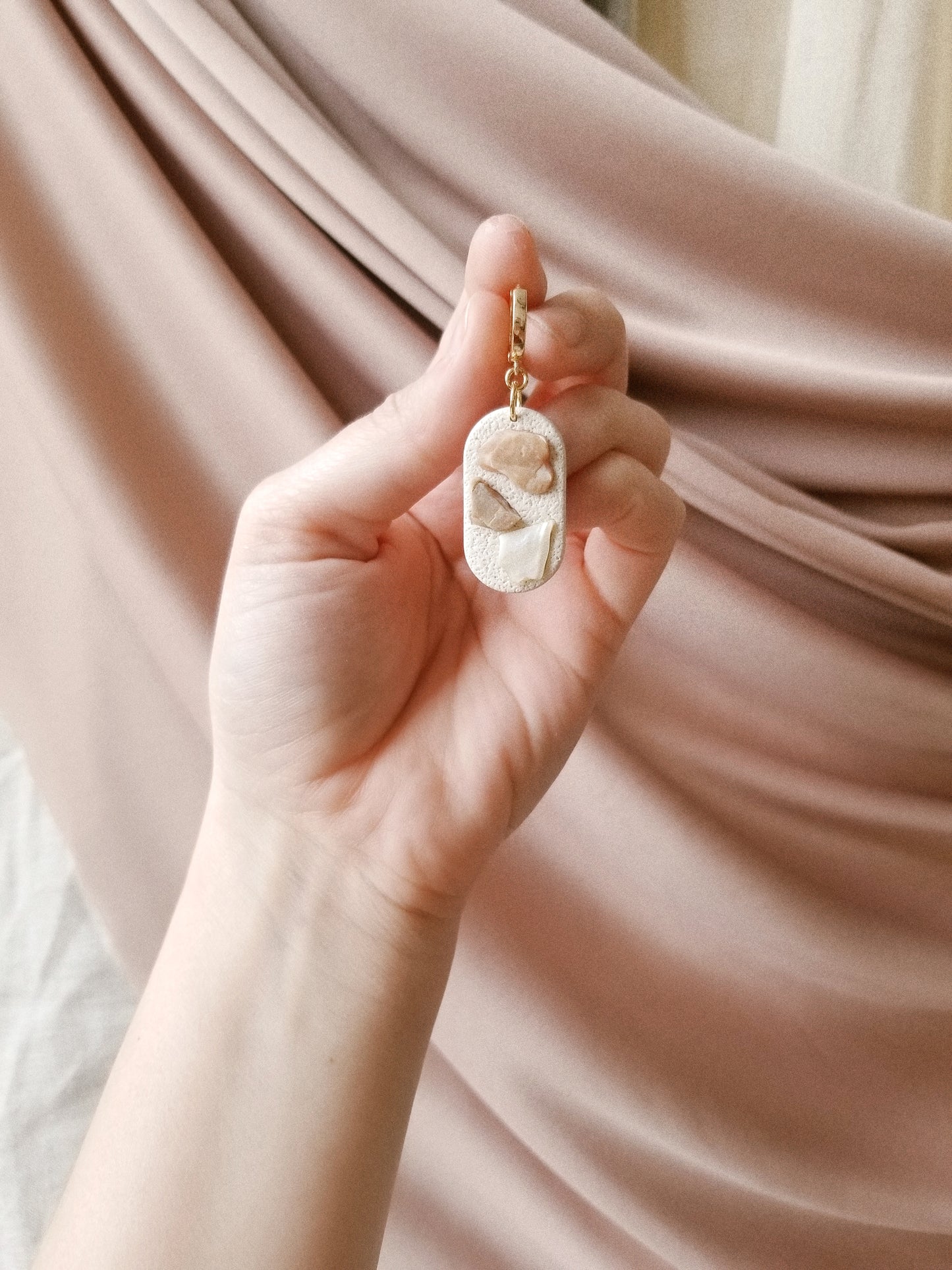 seashell leverbacks