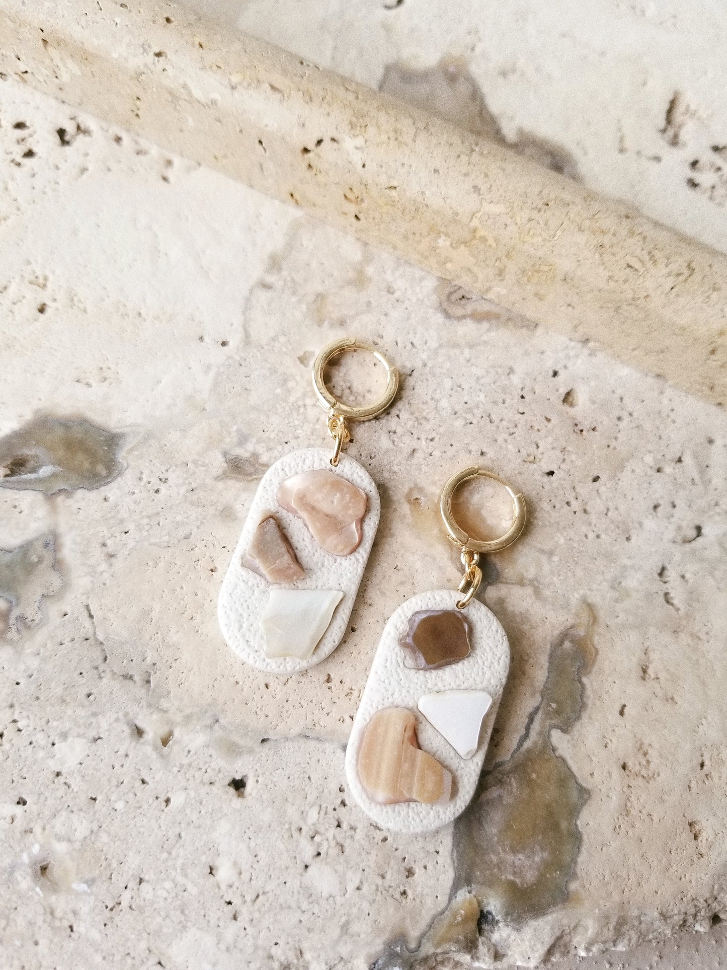 seashell leverbacks