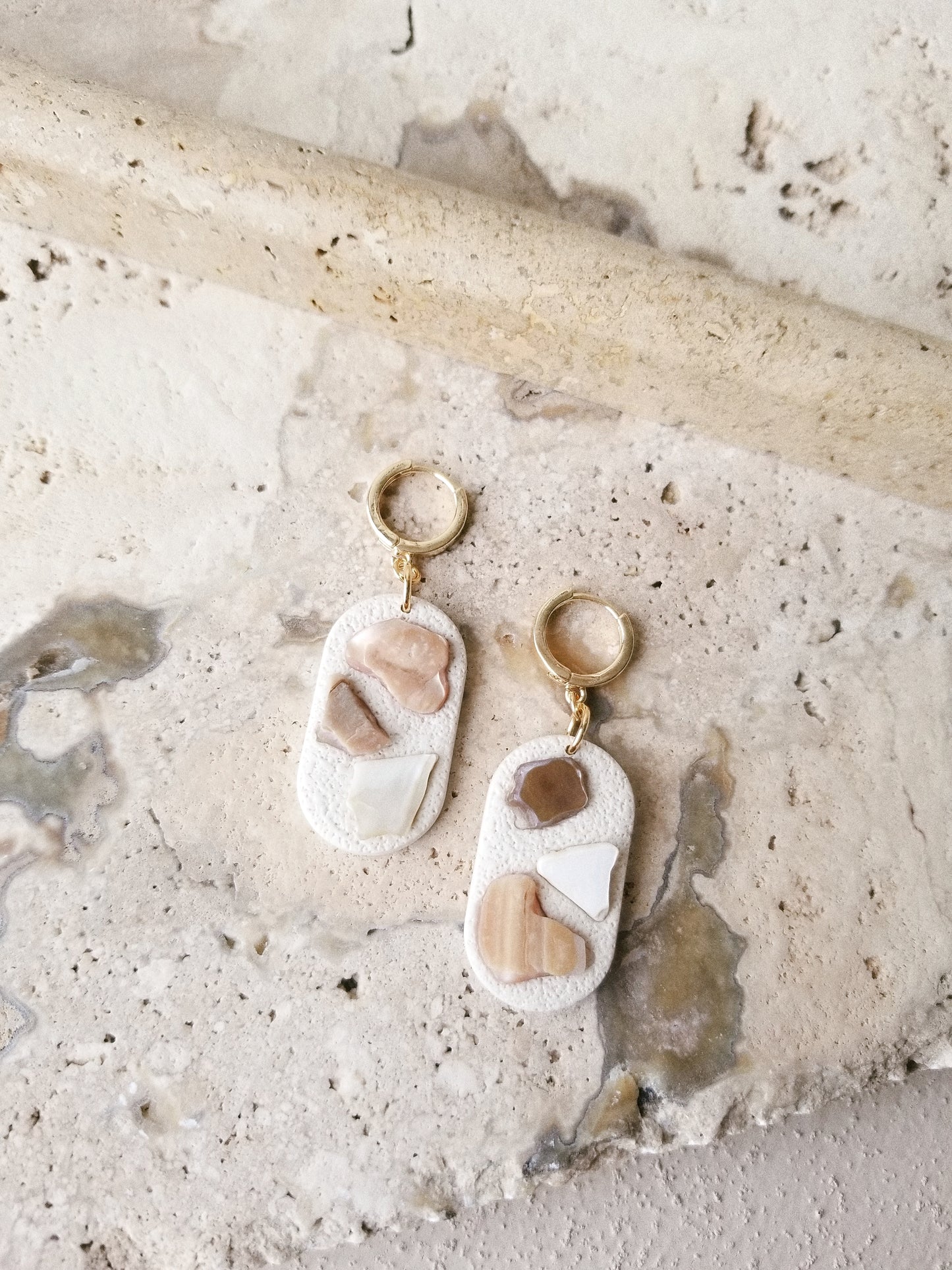 seashell leverbacks