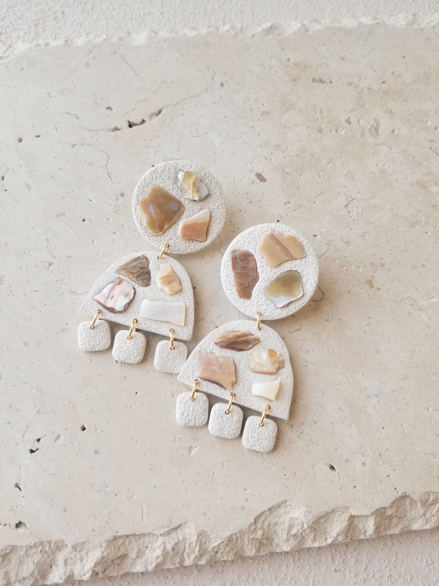seashell three dangle arches