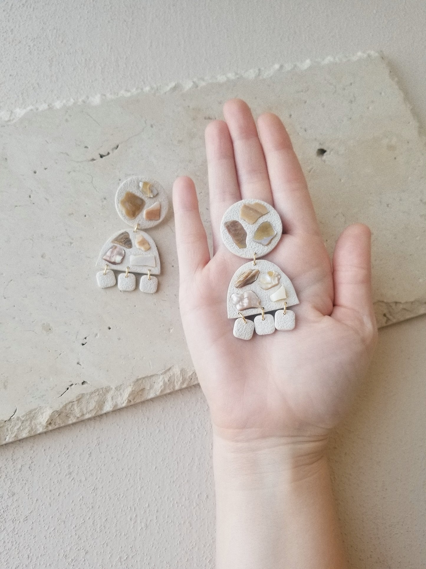 seashell three dangle arches