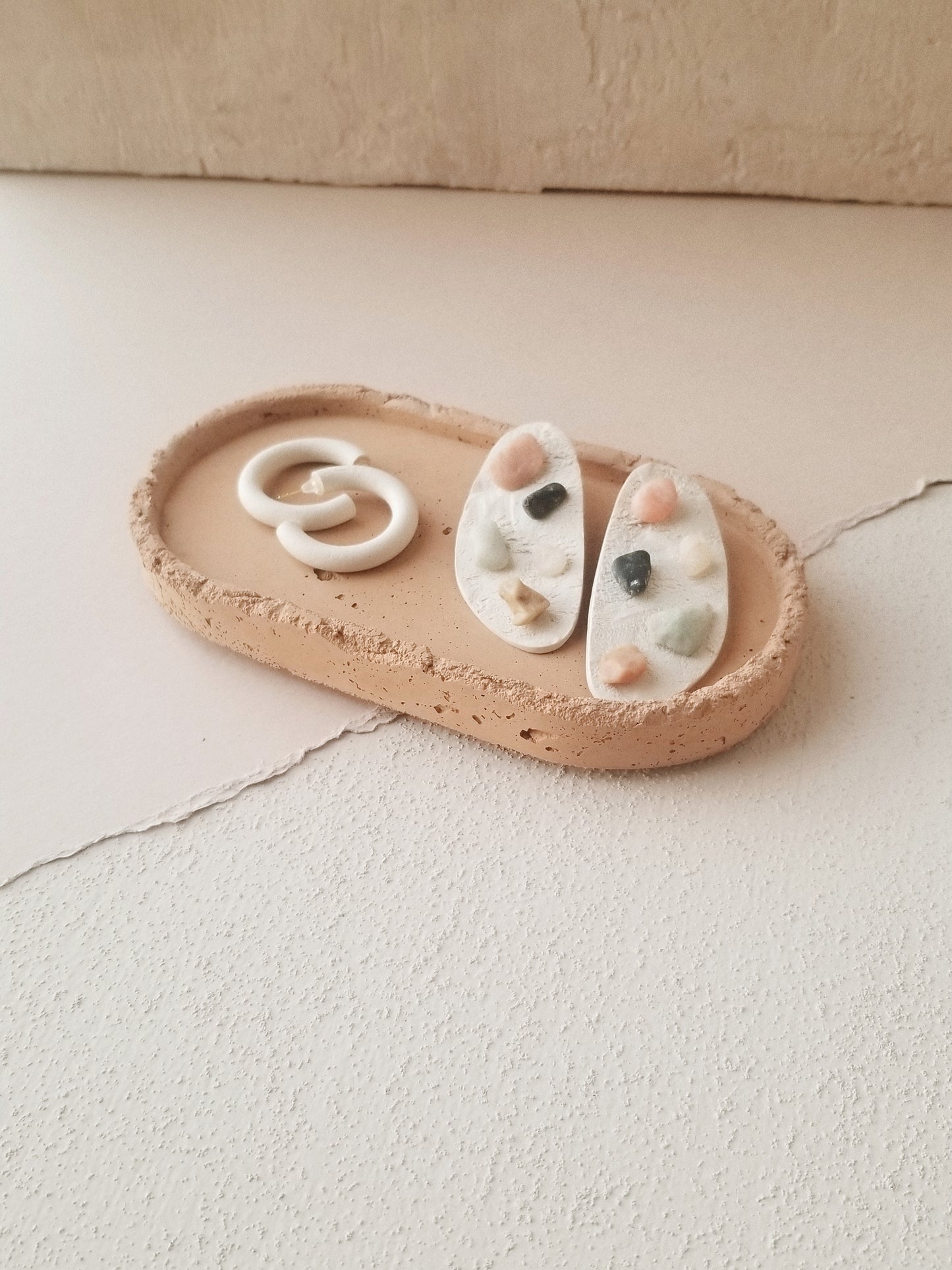 that oval tray no. 4