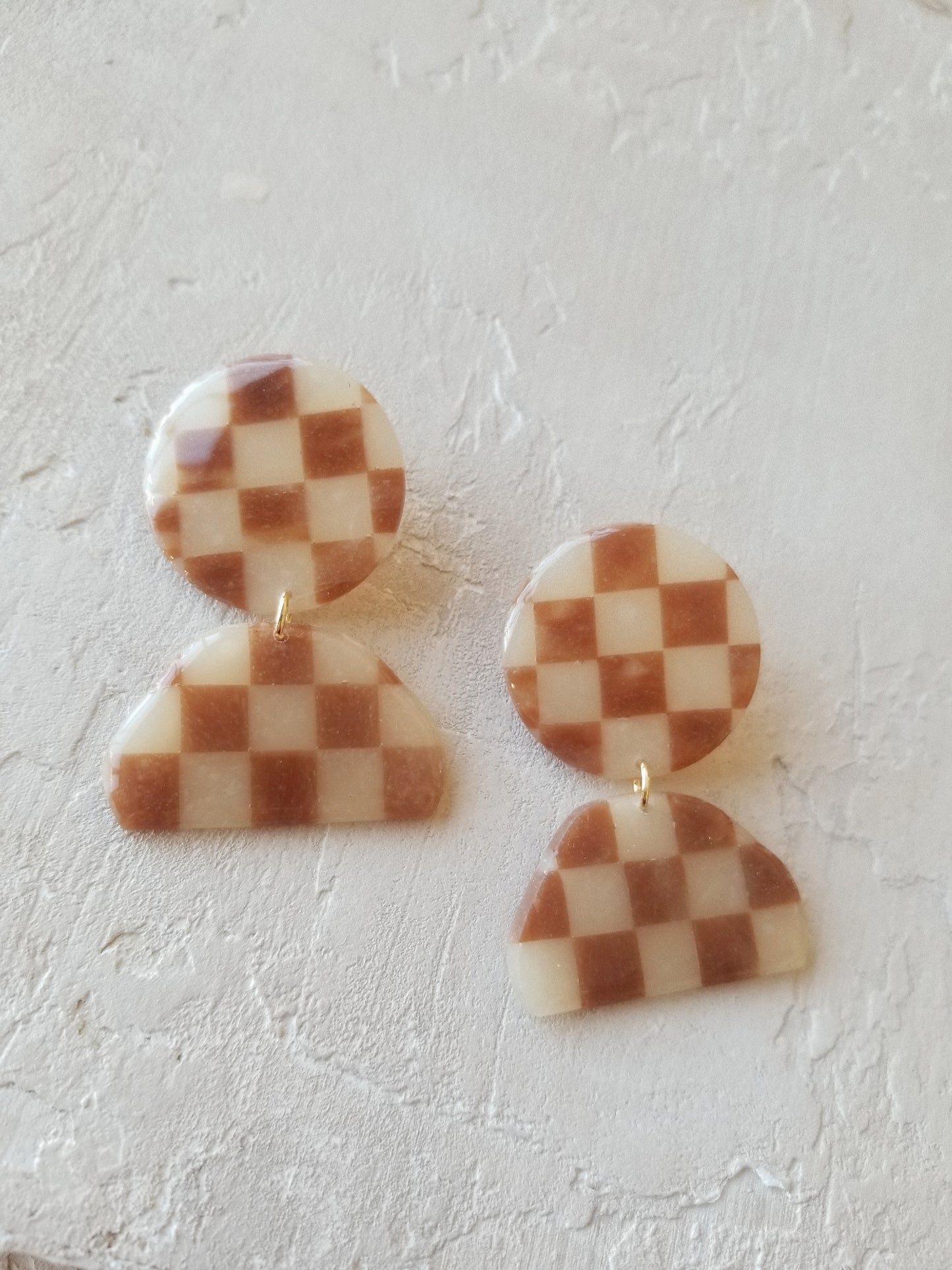 burnt umber checkered