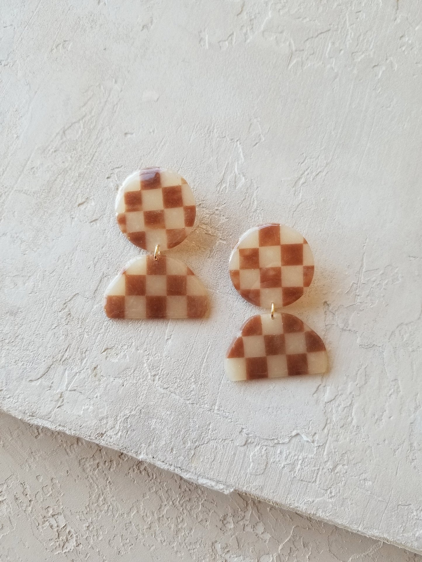 burnt umber checkered