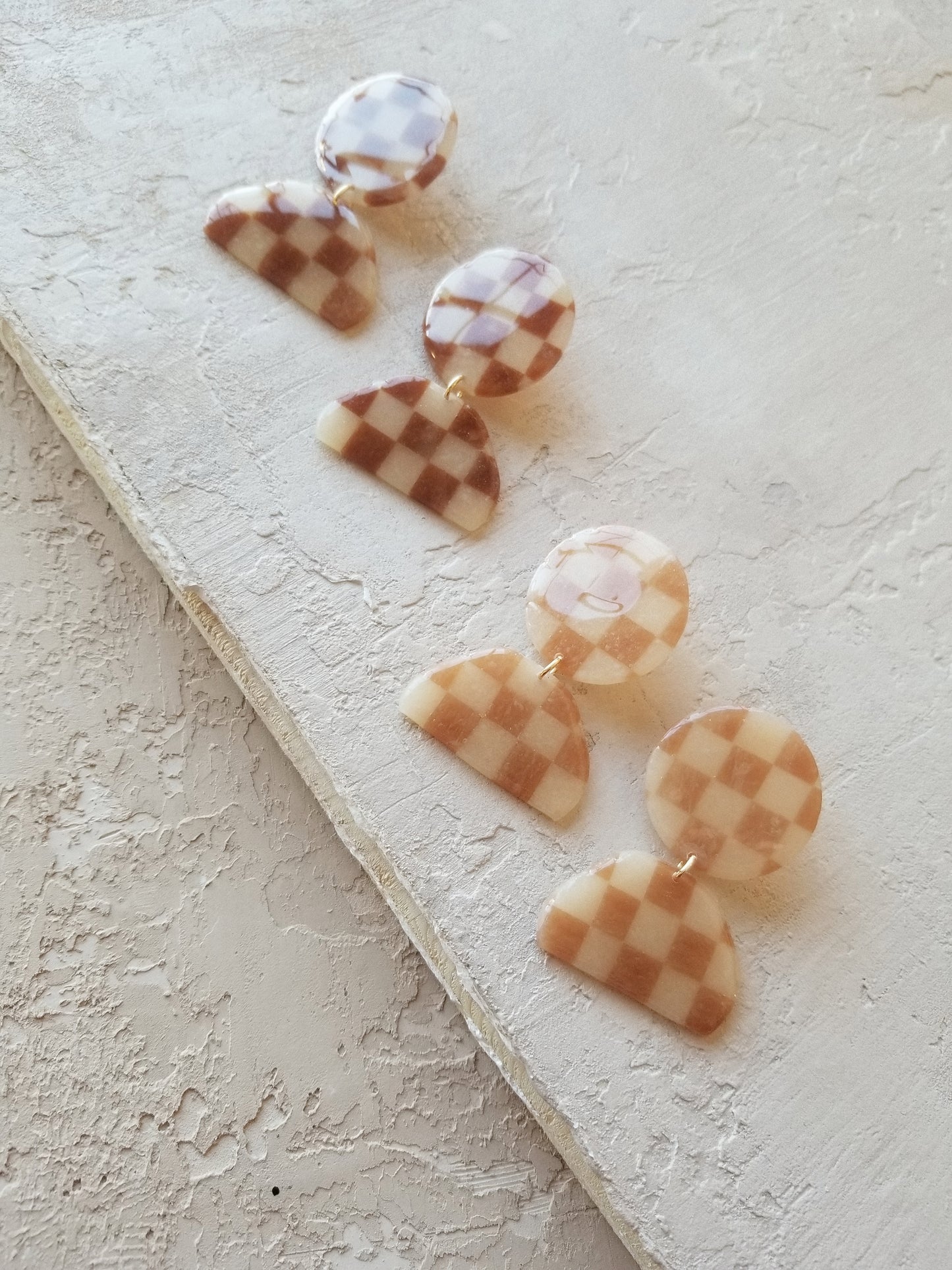 burnt umber checkered
