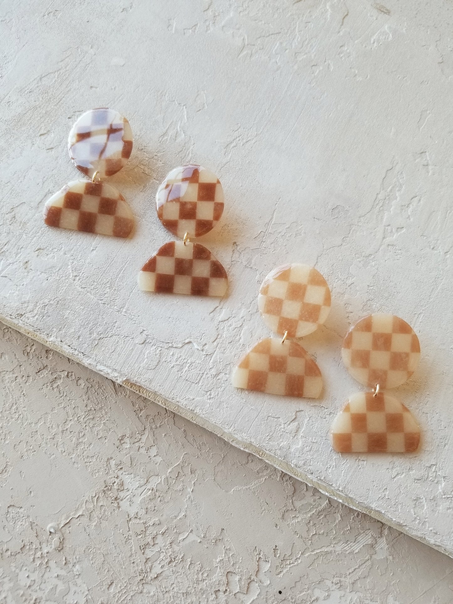 burnt umber checkered