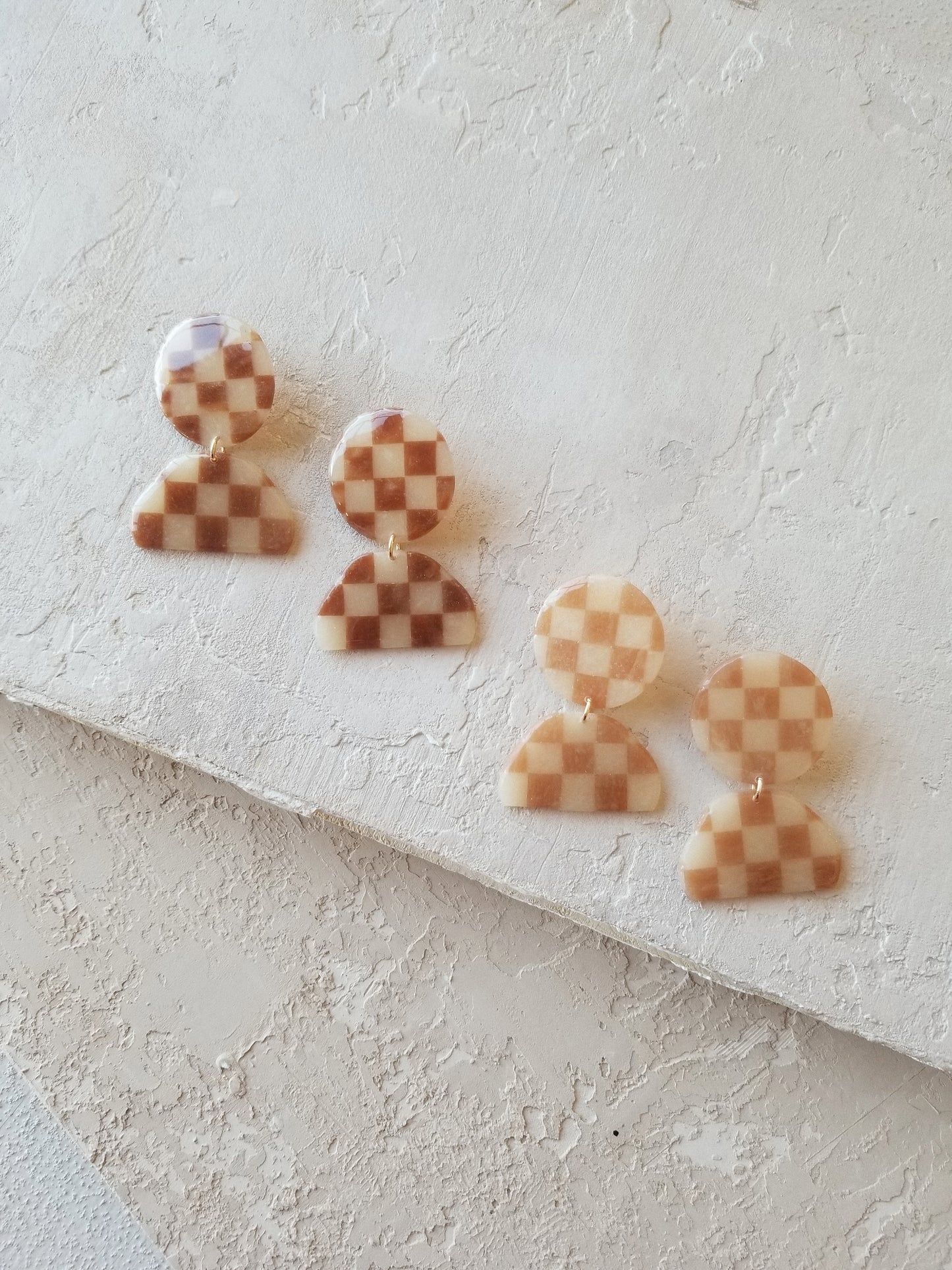 burnt umber checkered