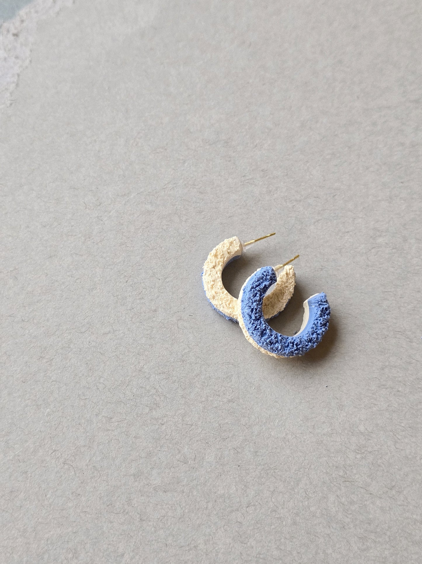 two tone distressed hoops